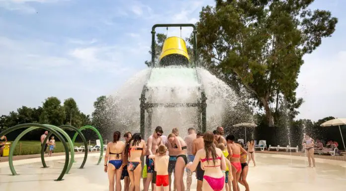 Esplora il Fabulous Village di Roma: La Destinazione Open Air per Eccellenza 2024 giochi d'acqua fabulous village