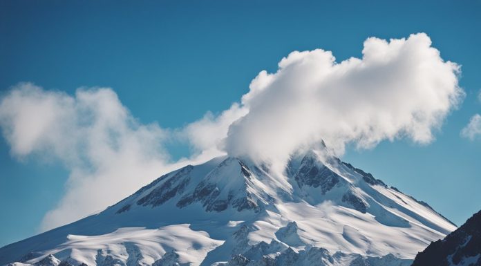 Rifugio Sapienza Etna: Porta verso le Avventure Vulcaniche 2024 rifugio sapienza etna vista del vulcano innevato