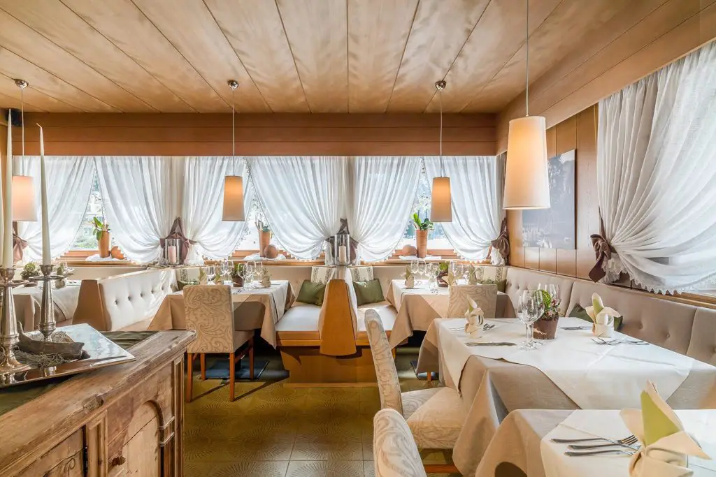 ristorante il fienile al glamping camping toblacher see