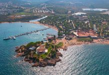 Recensione Camping Isuledda: Guida e Consigli Per la Tua Vacanza In Sardegna Nel 2024 recensione camping isuledda sardegna, vista dall'alto
