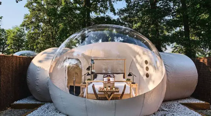 Recensione Nomading Camp: Scopri Il Bubble Hotel per le Tue Vacanze 2025 recensione nomading camp vista della buibble room