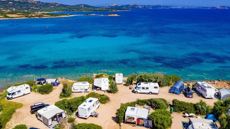 piazzole per camper e caravan al camping isuledda in sardegna