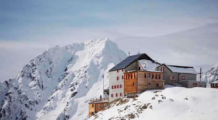 Recensione rifugio Bella Vista Val Senales 2024: Esperienza e Servizi Unici in Alta Montagna recensione rifugio bella vista, dolomiti montagne imbiancate