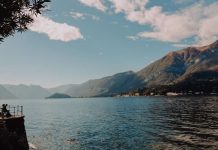 10 Migliori Camping sul Lago di Como: Scopri il tuo preferito per una Vacanza Indimenticabile migliori camping sul lago di como visuale con acqua limpida e vista sulle montagne