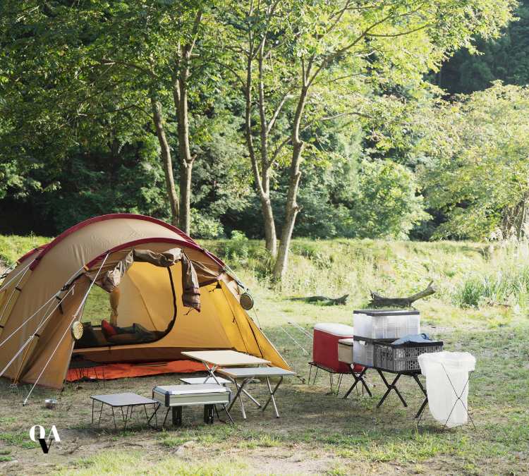 una tenda accampata per il campeggio libero a giaglione